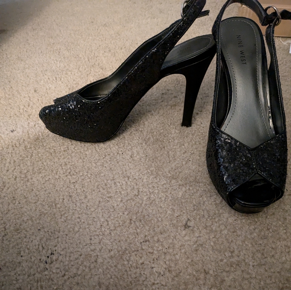 Nine West size 8 black glitter peep-toe slingback pumps